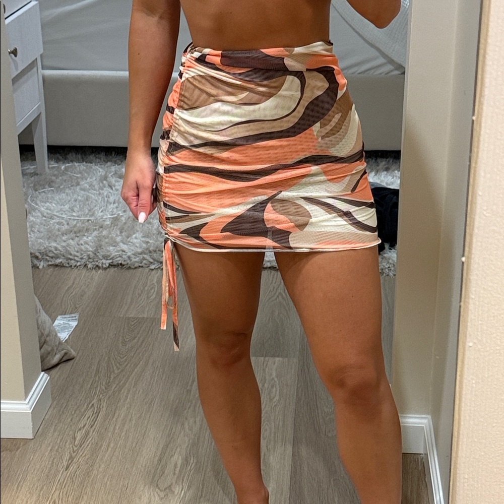 White Fox Boutique - Abstract skirt with pull string side